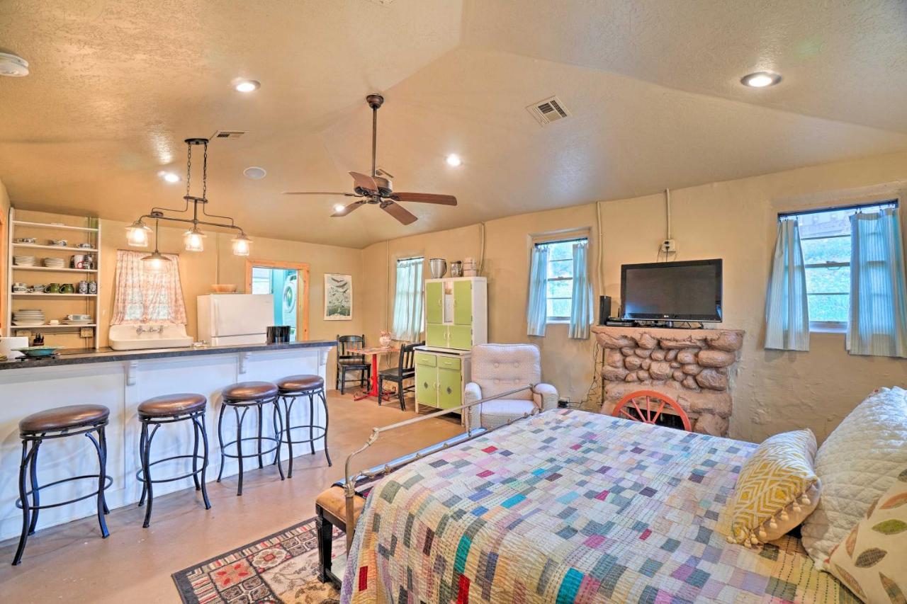 Enchanting Hilltop Cottage In Medicine Park! Extérieur photo