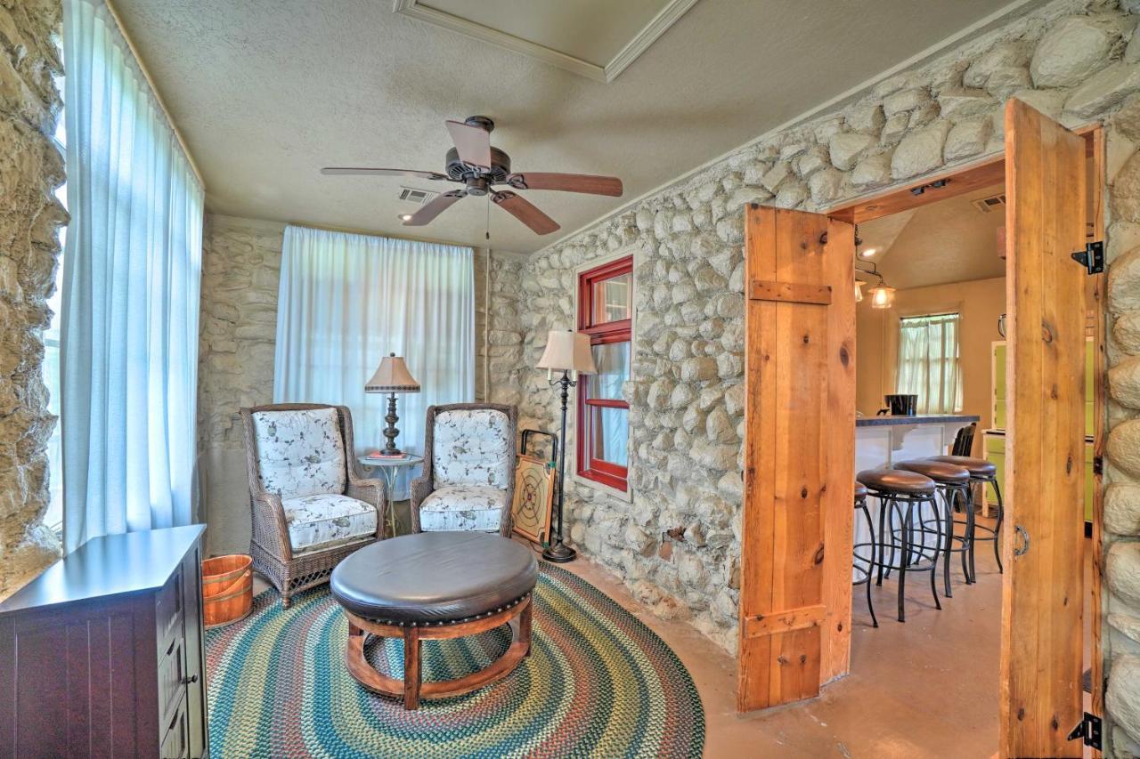 Enchanting Hilltop Cottage In Medicine Park! Extérieur photo