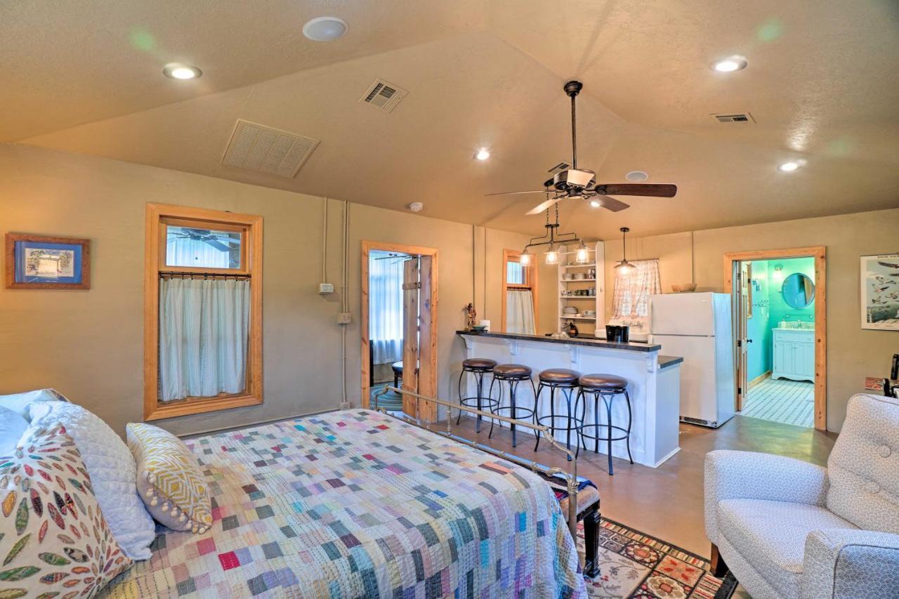 Enchanting Hilltop Cottage In Medicine Park! Extérieur photo