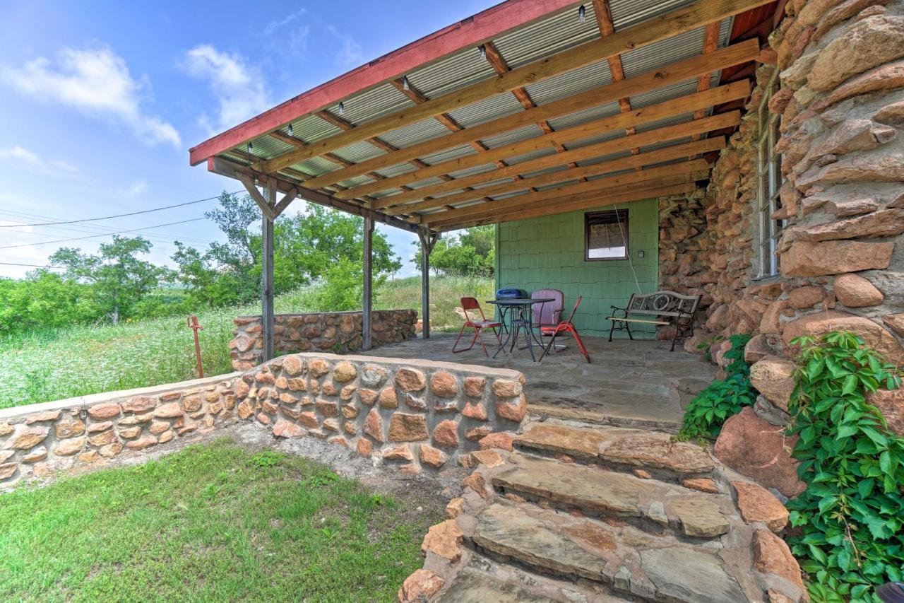Enchanting Hilltop Cottage In Medicine Park! Extérieur photo